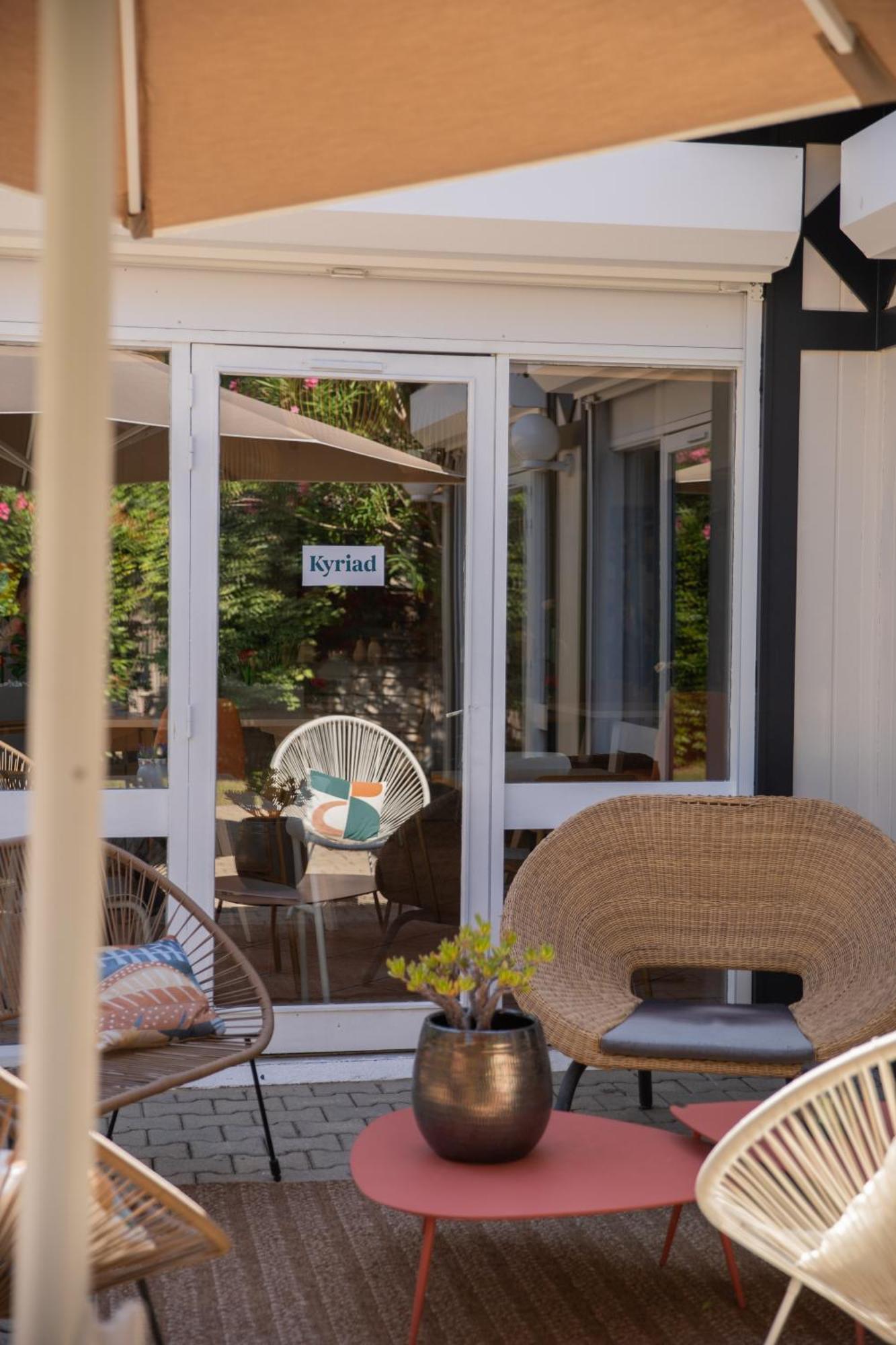 Kyriad Nimes Ouest A9 Exterior photo